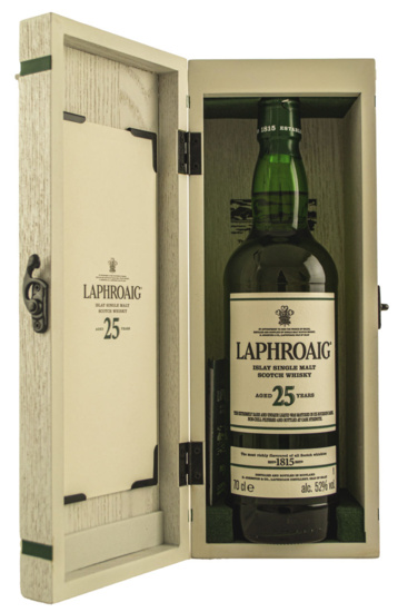 Laphroaig Islay Malt Scotch 25 Years old in der Holzdose